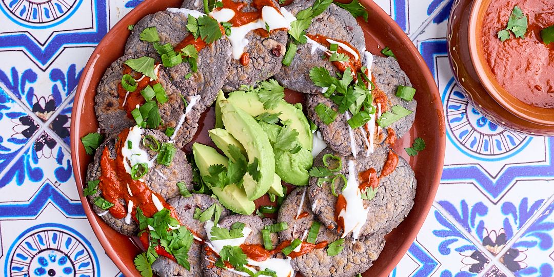 BOCOLES DE FRIJOL (MASA AND BEAN CAKES)