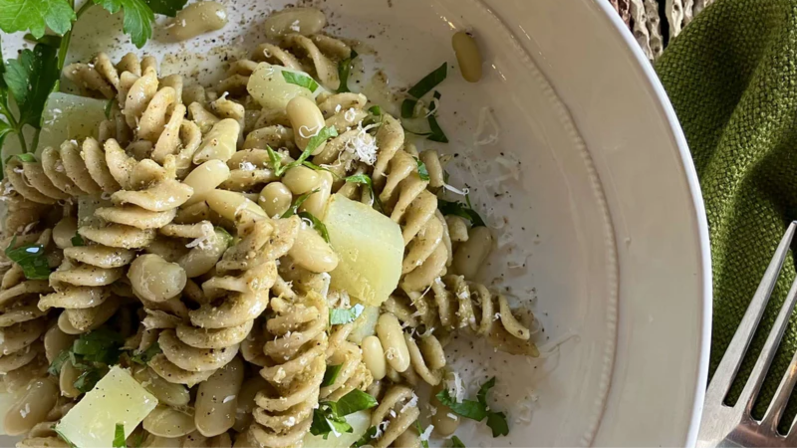 Pasta alla Genovese with Flageolet