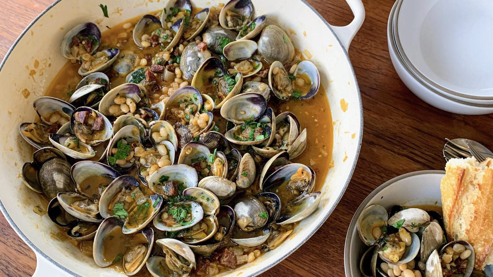 Clams with Alubia beans and Spanish chorizo